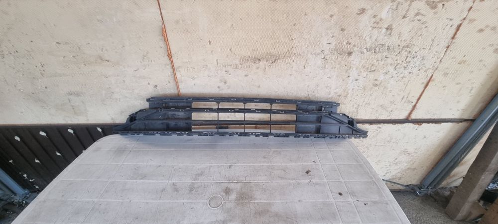 Grila bara fata vw passat b8