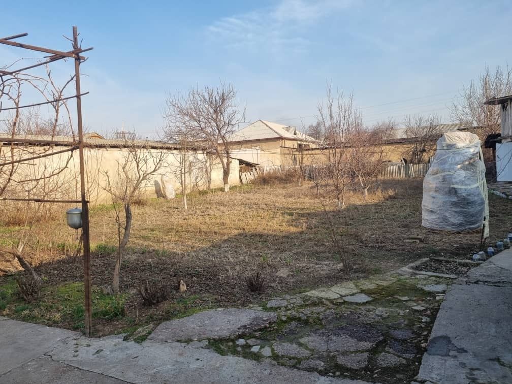 Ховли уй сотилади