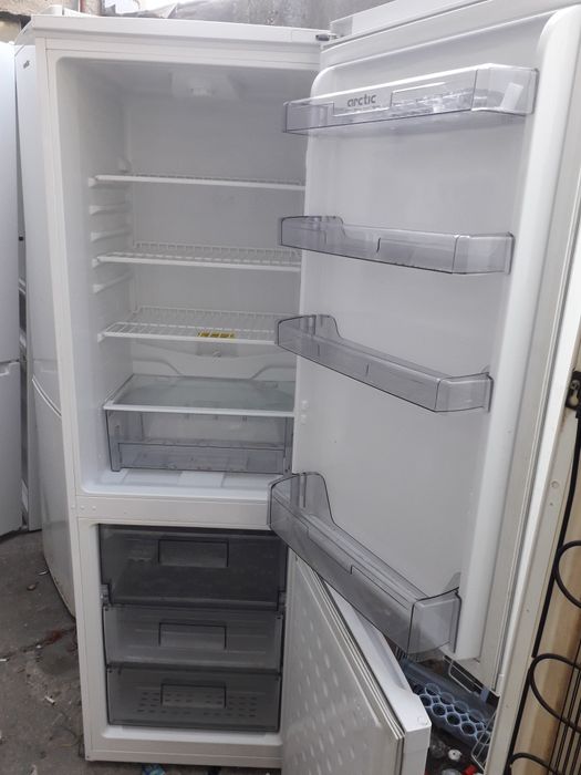 Combina arctic indesit whirpool zanussi  asigur transport