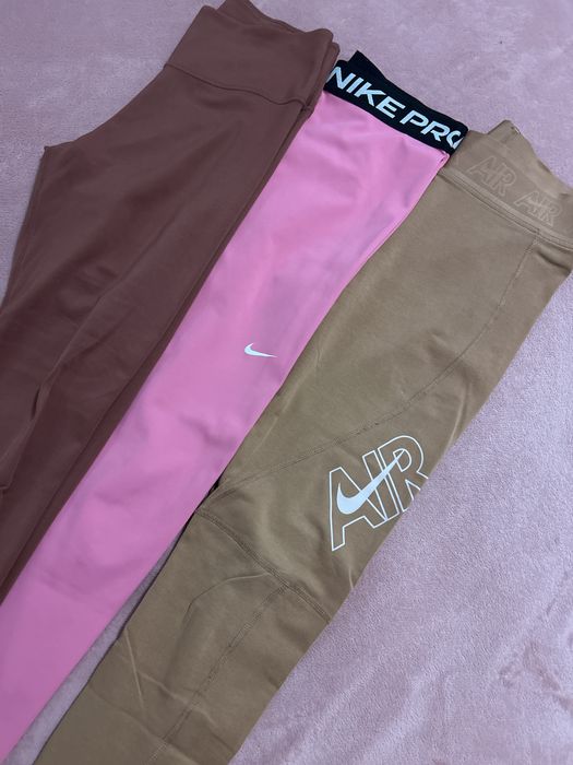 Спортен панталон Nike