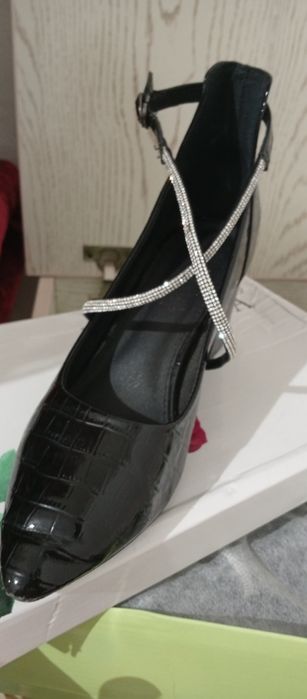 Kablok tufli satiladi