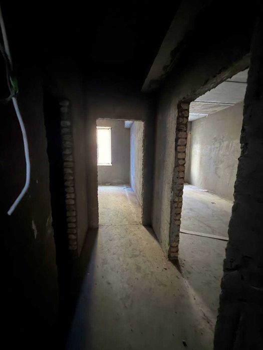 Продаётся 1х комн квартира на 2 этаже Ор-р 5 микрорайон Жомий