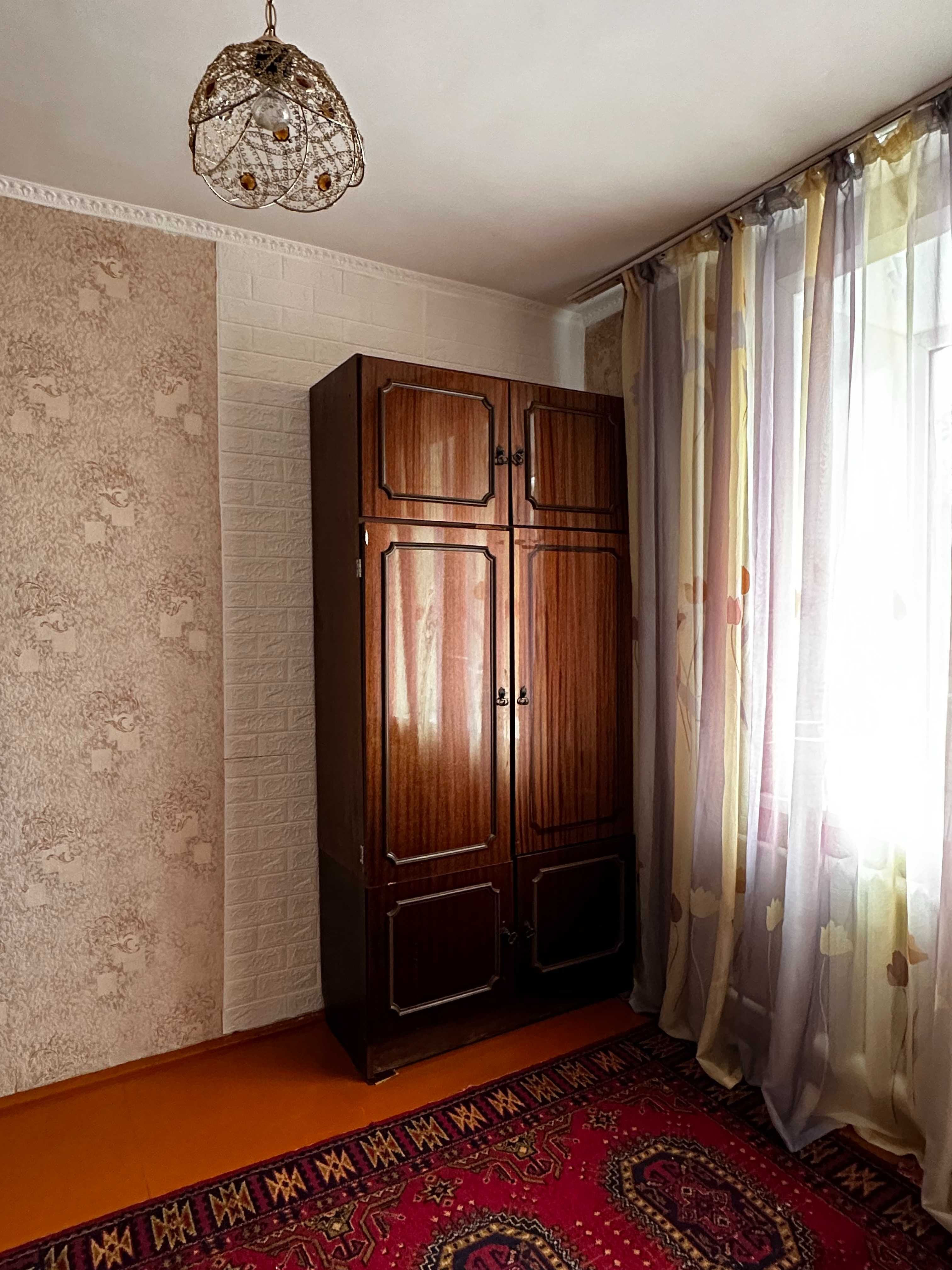 Продам 3-ех комнатную квартиру в 19 - мкр.