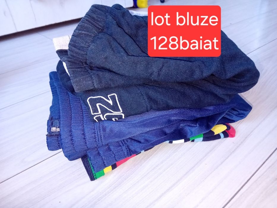 Lot bluze baiat mărimea 128