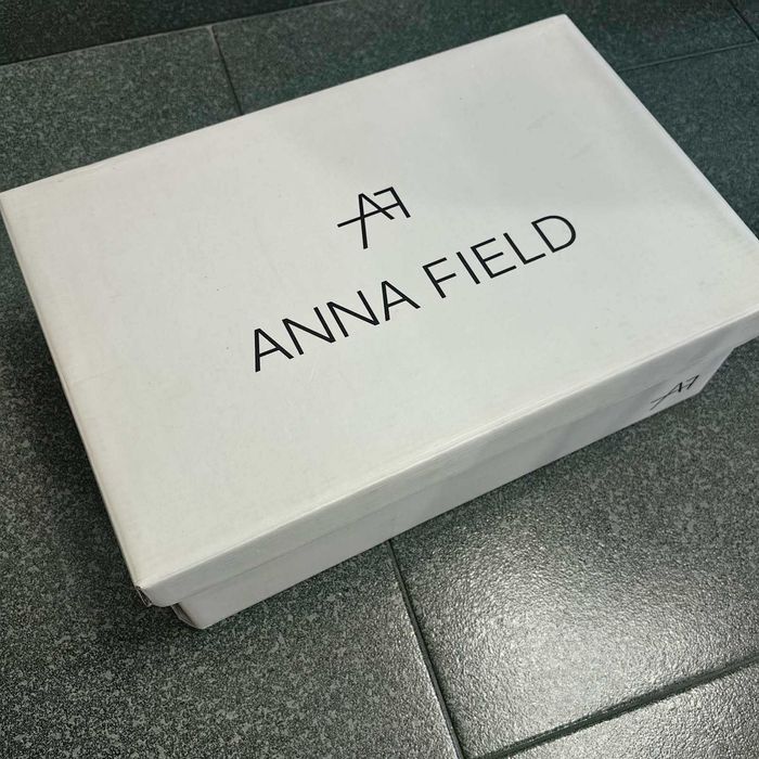 Сандали 40 номер ANNA FIELD