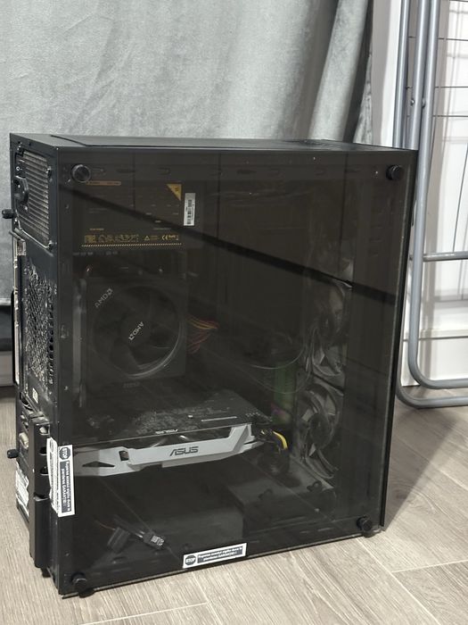 Pc de gaming cu 1060, ryzen5 2400G