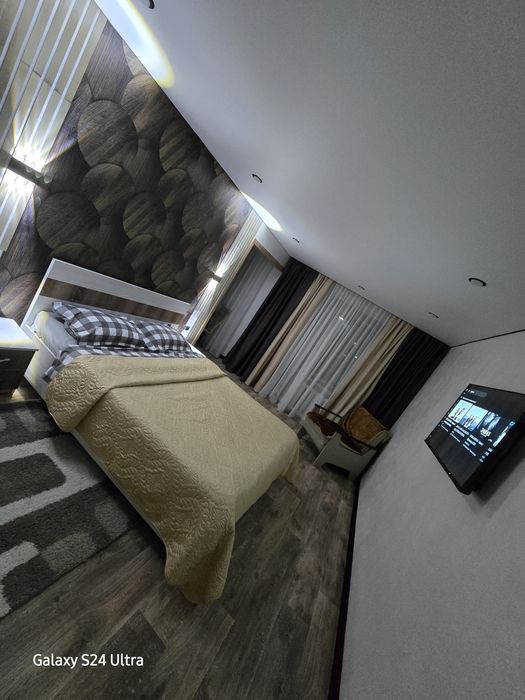 Центр.Новый ремонт.Балкон. 1 этаж. 10500т.