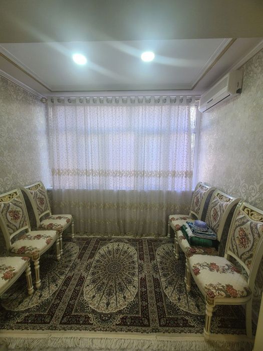 Чиланзар квартира продается 2 комнатная сделана 3х комнат