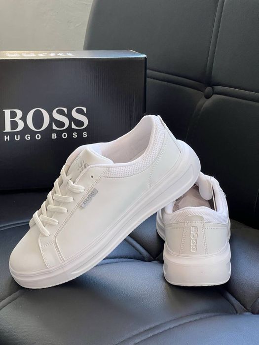 Adidasi Boss Noi !!! Marimi 40/44 !!!