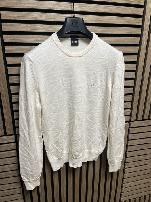 Hugo Boss : Finest Italian Yarn  - 100% вълна размер S / Оригинал