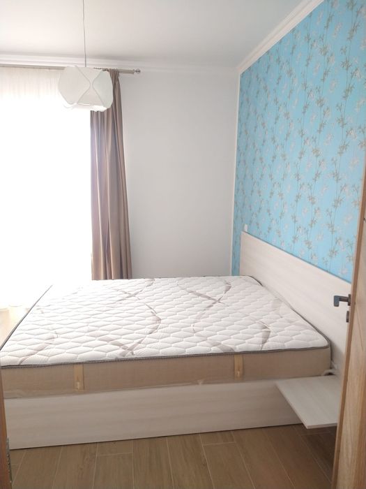 Închiriez duplex în Floresti