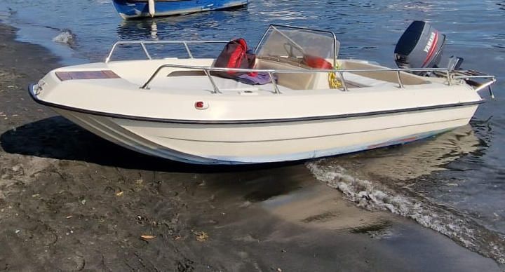 Vand barca Angelo Molinari 4.35 m cu motor si peridoc