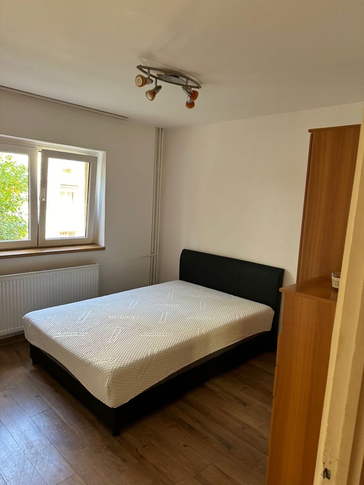 Inchiriez ap.3 camere