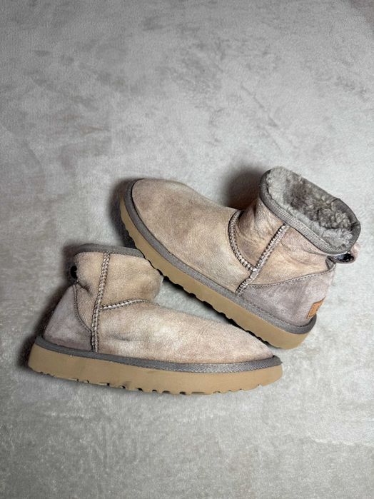 Ugg Classic Mini