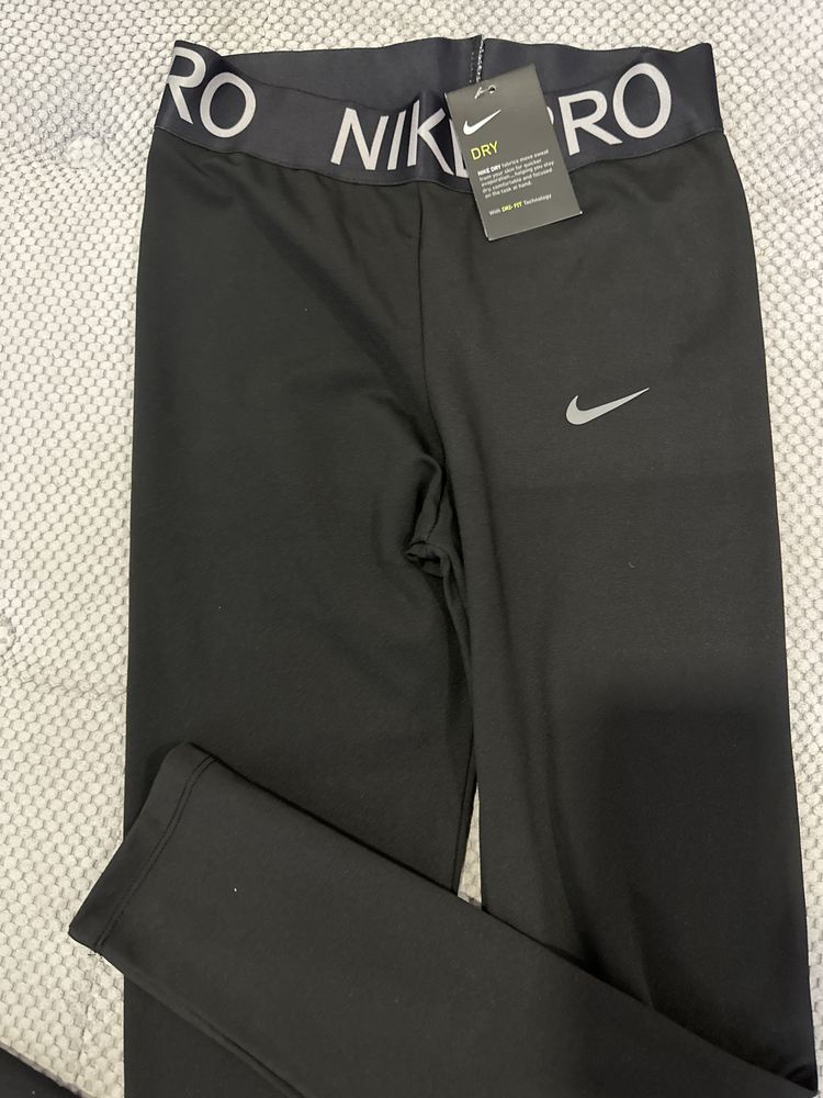 Клин Nike Pro размер М