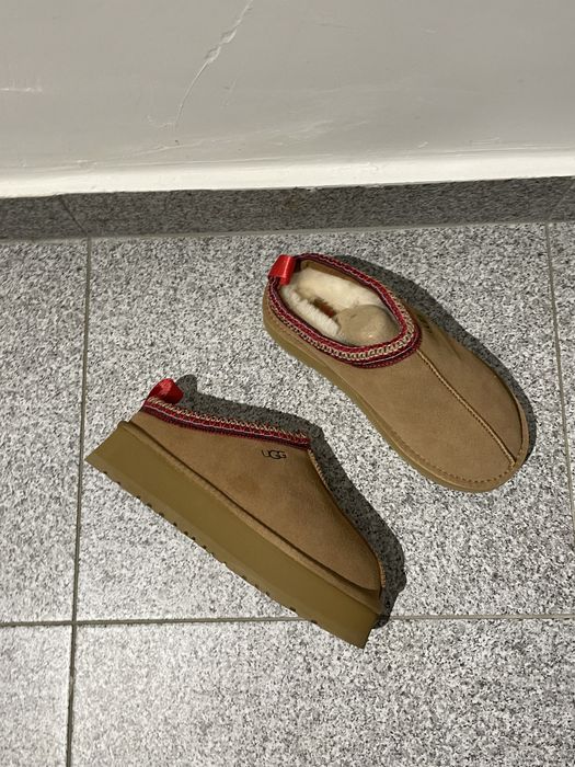UGG Tazz Sliper Noi (in stoc marimea 37, 38, 39)
