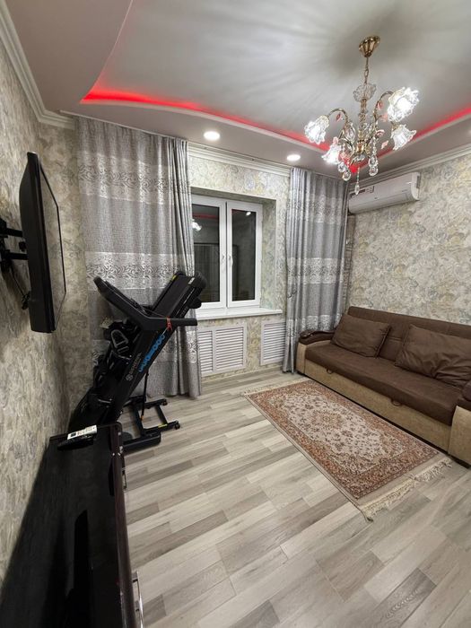 Сдаётся КВАРТИРА 5/9/9 на 111м2 ул. Чехова, метро Ойбек