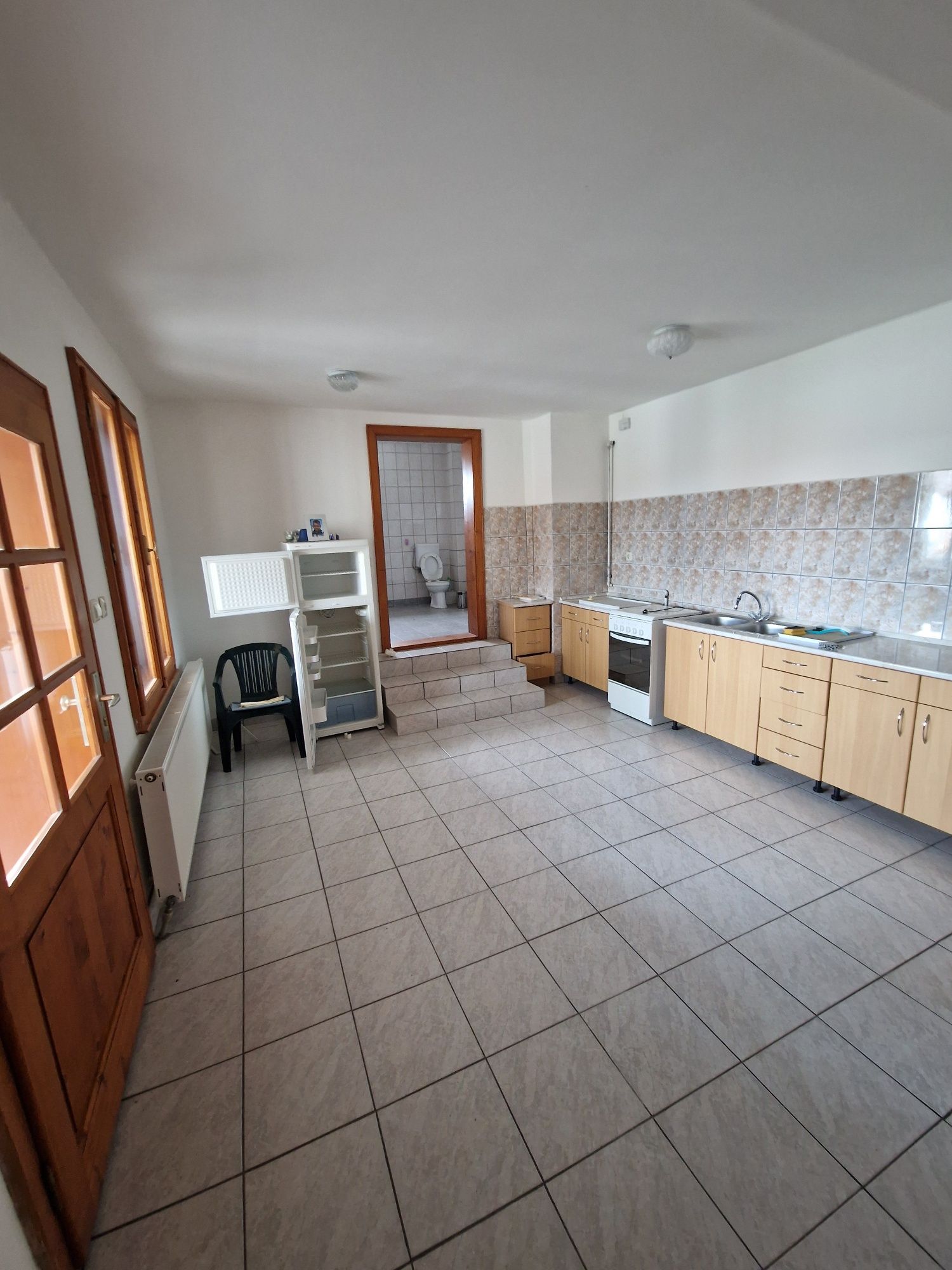 Casa cu teren de vânzare