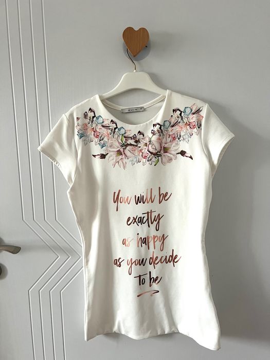 Тениска Avin в добро състояние размер М, но според мен става и за С