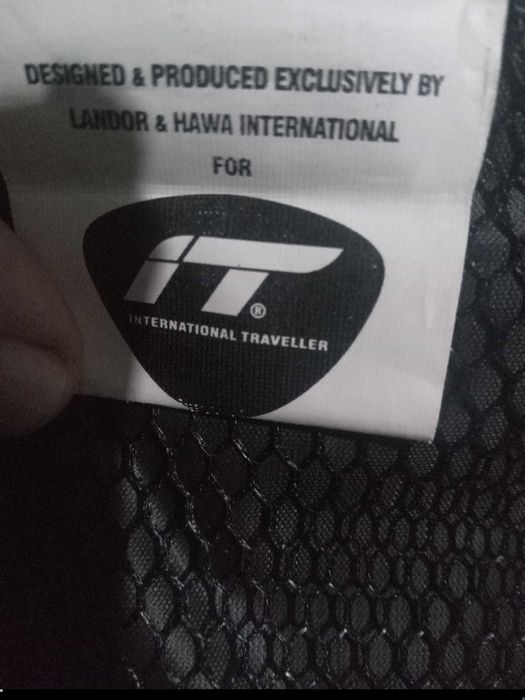 Продаётся Чемодан IT Luggage
