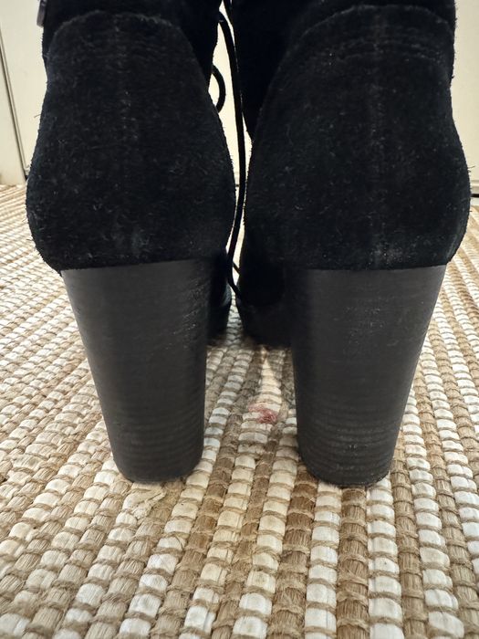 Черни Боти - 35 номер