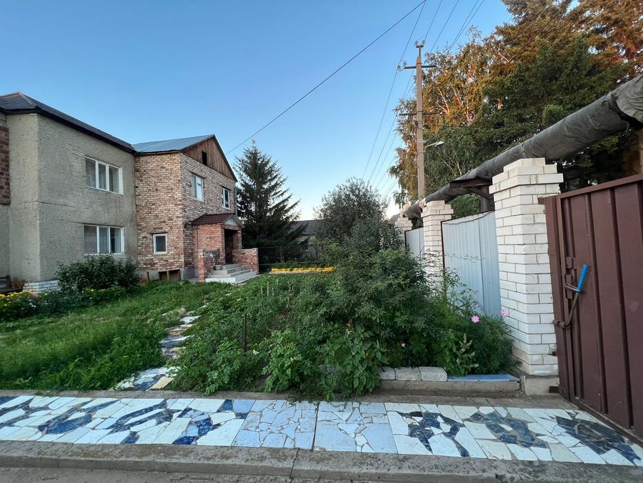 Продаётся дом, 2 этажа