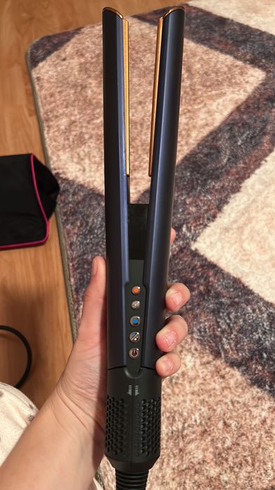 Placa de uscat părul Dyson airstrait