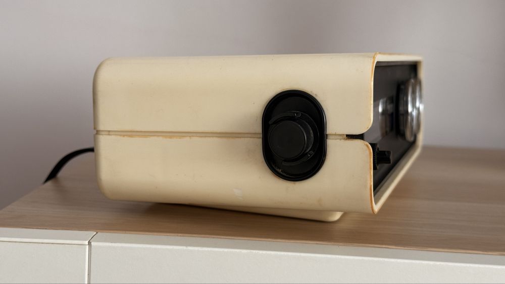 Radio cu ceas flip si alarma Triton digichron vintage de colectie