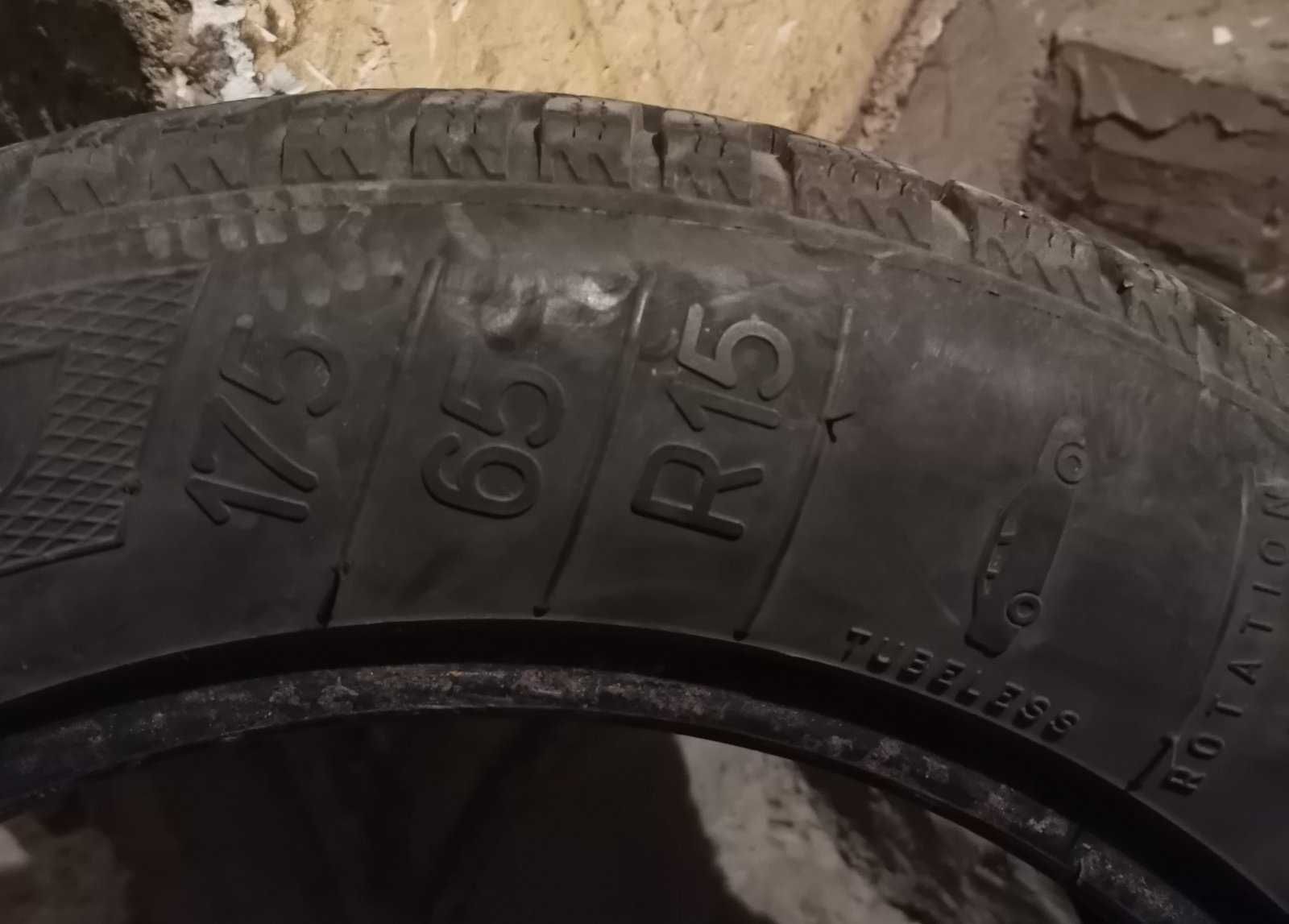Продавам 2 броя зимни гуми 175.65.15 на 1 сезон дот 2019 Kleber