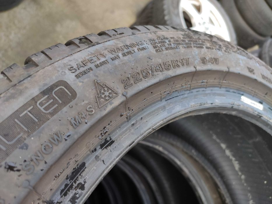 4бр Зимни гуми 225 45 17 - Bridgestone - DOT 2024