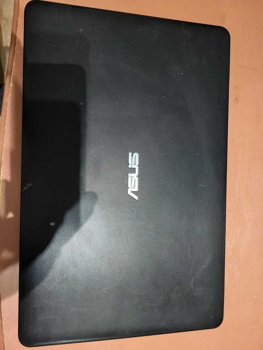 ASUS 17.3" X751 Intel Core i3-4010U 1.7G Laptop 12 GB DDR3L 240 GB SSD