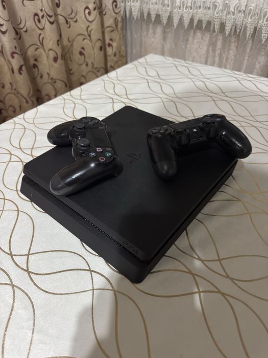 Playstation 4 slim 1 TB