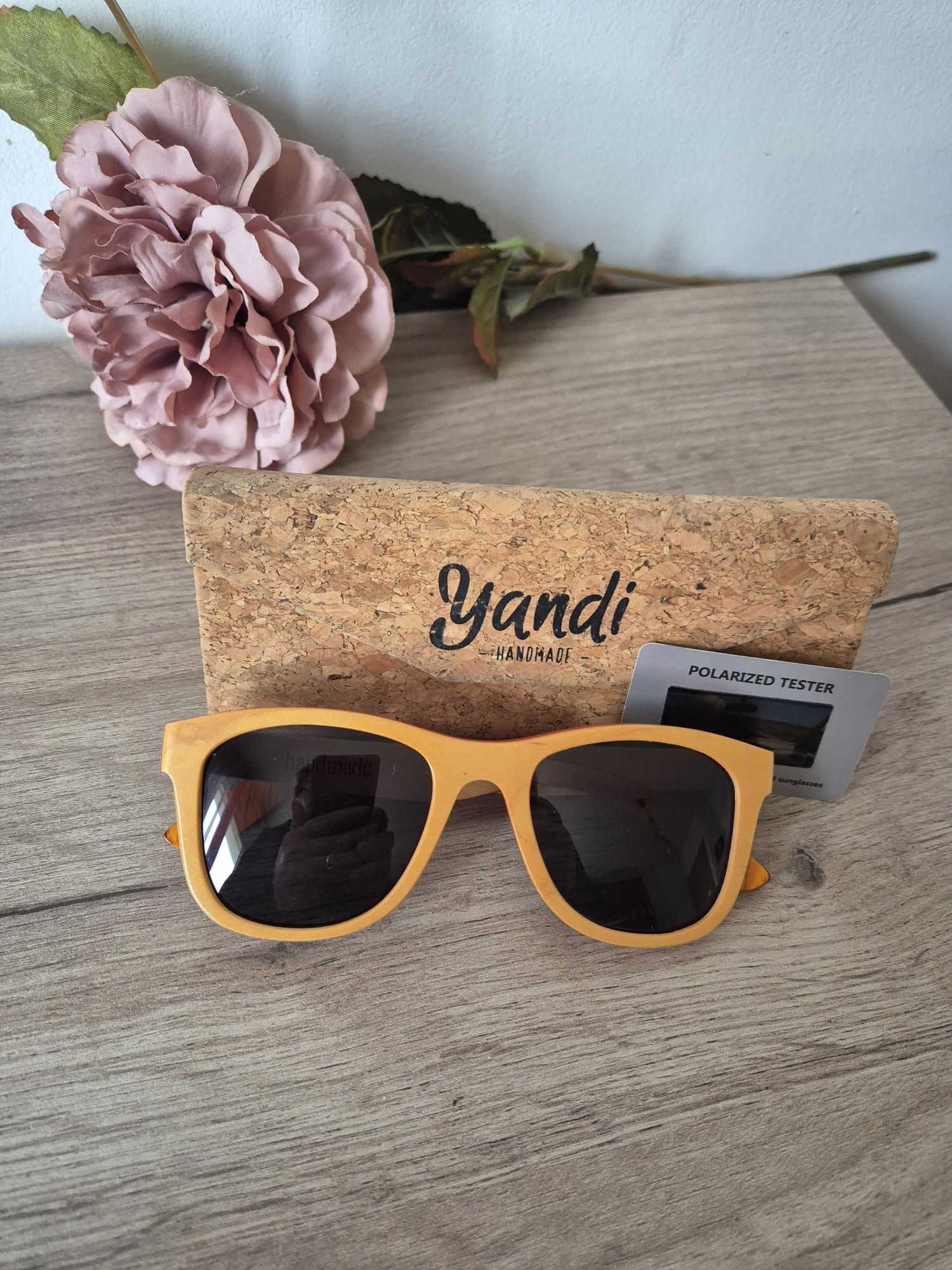 Бутикови слънчеви очила, Yandi