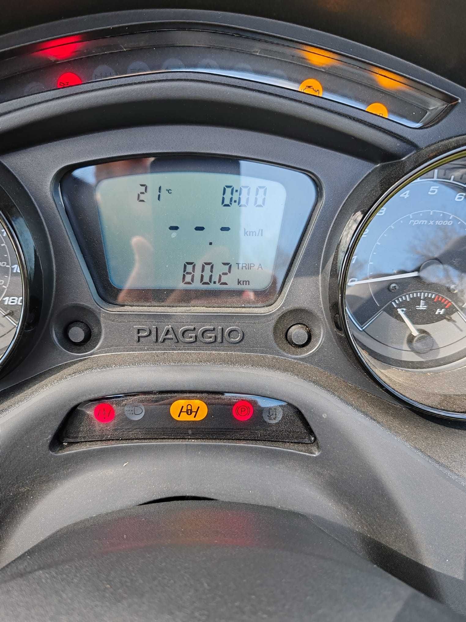 de vanzare piaggio 300 hpe