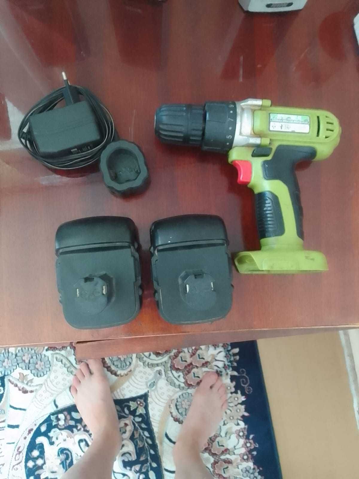 Продам Шуруповёрт IVT-CSD M155 Ni Cd 14 4B RC.  Батареи не рабочие.