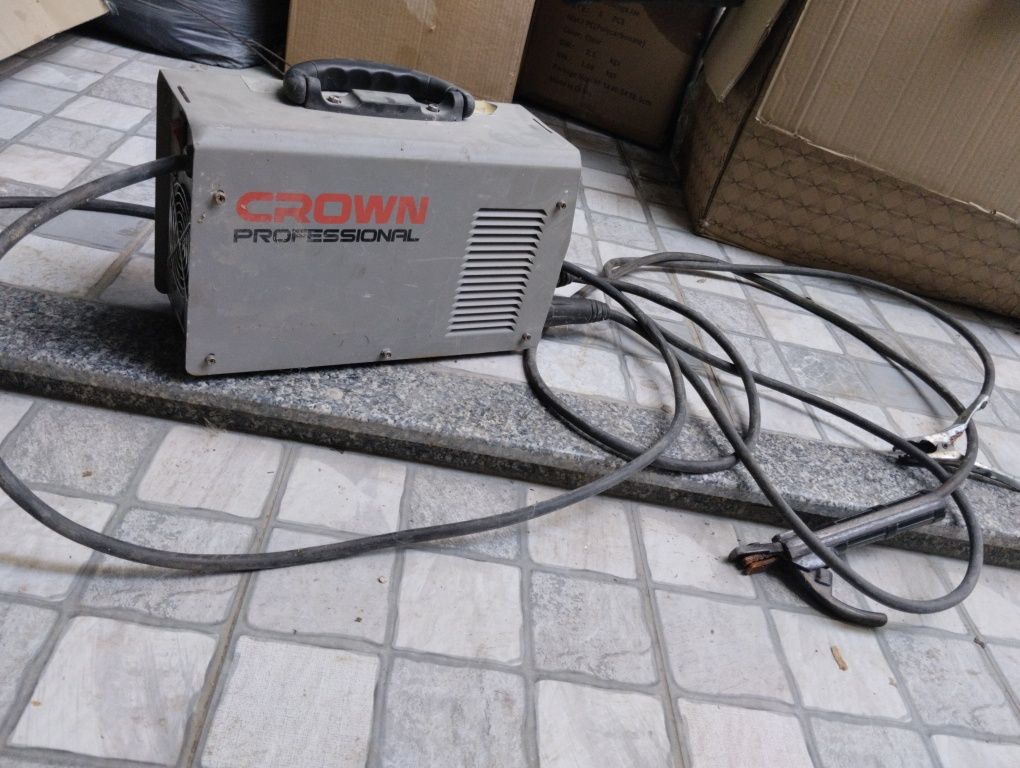 Crown svarka aparat. Сварочный аппарат
