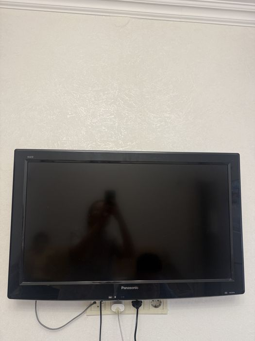 Телевизор Panasonic 32”