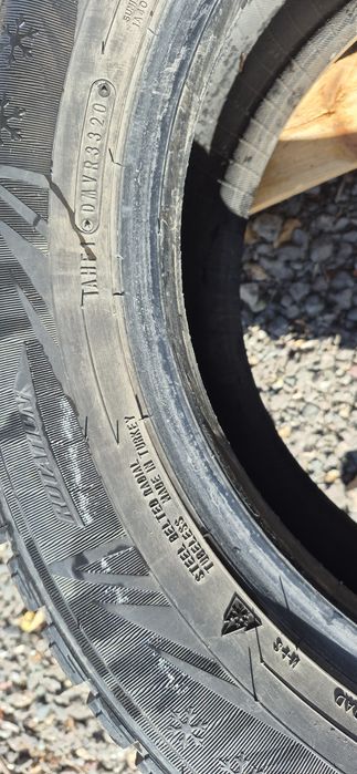 Продам шины Dunlop 215/60 R16