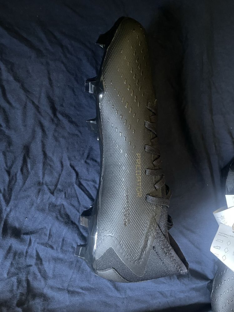Бутонки Adidas Predator