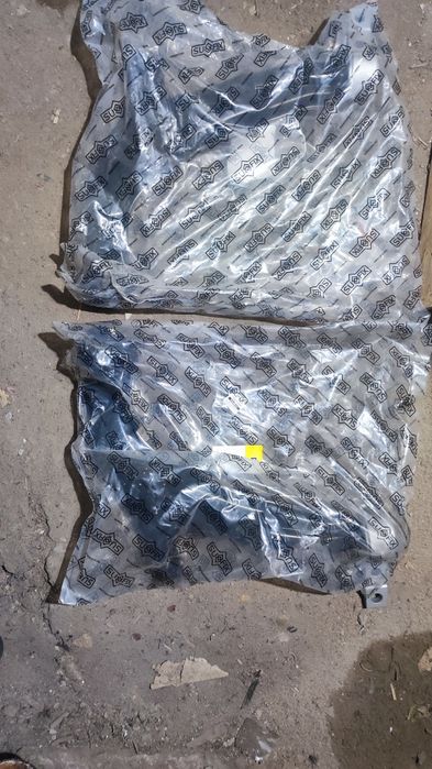 Продам рычаги Ниссан Альмера Тино