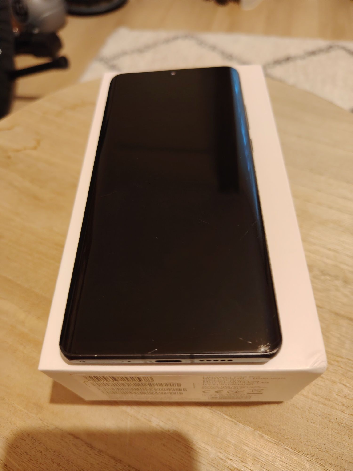 Vând telefon Huawei P 30 Pro