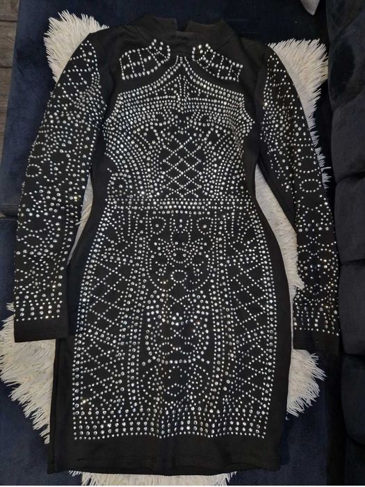 Празнична рокля с камъни