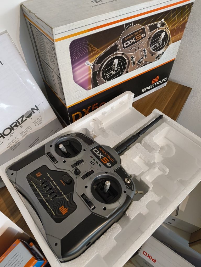 Дистанционно управление апаратура радиоуправляема Spektrum DX5e 2.4GHz