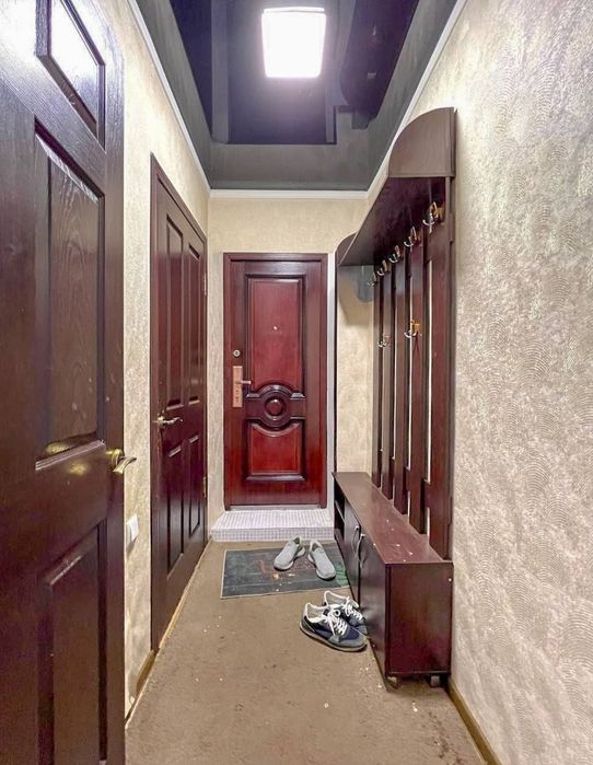 Квартира Новомосковская 2/5/5 Кирпич балкон 2х6 Средний ремонт 55м2