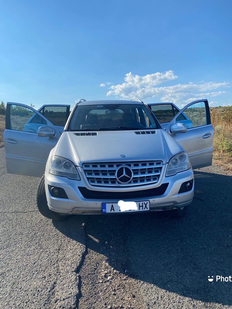 Джип Mercedes ML320