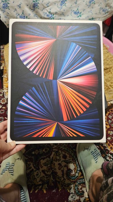 Продам iPad pro 2021