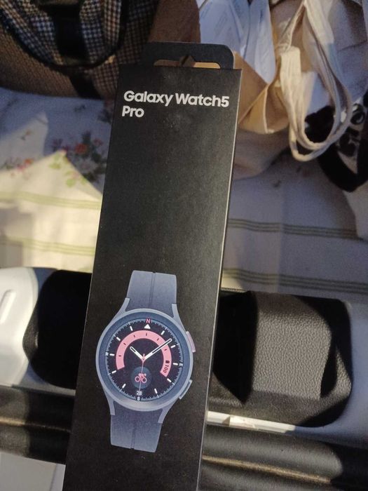 Смарт часовник Samsung