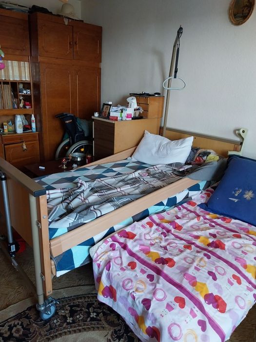 Pat pentru persoane cu dizabilități.