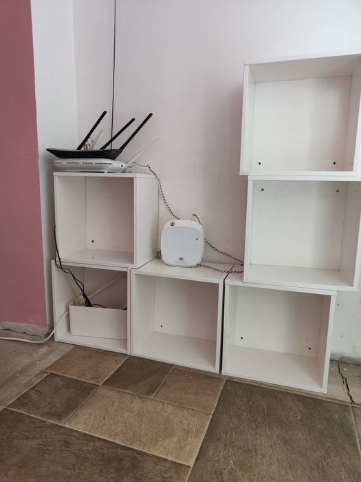 Set biblioteca jysk și cuburi ikea