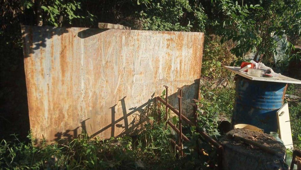 Железную емкость 3 куб.